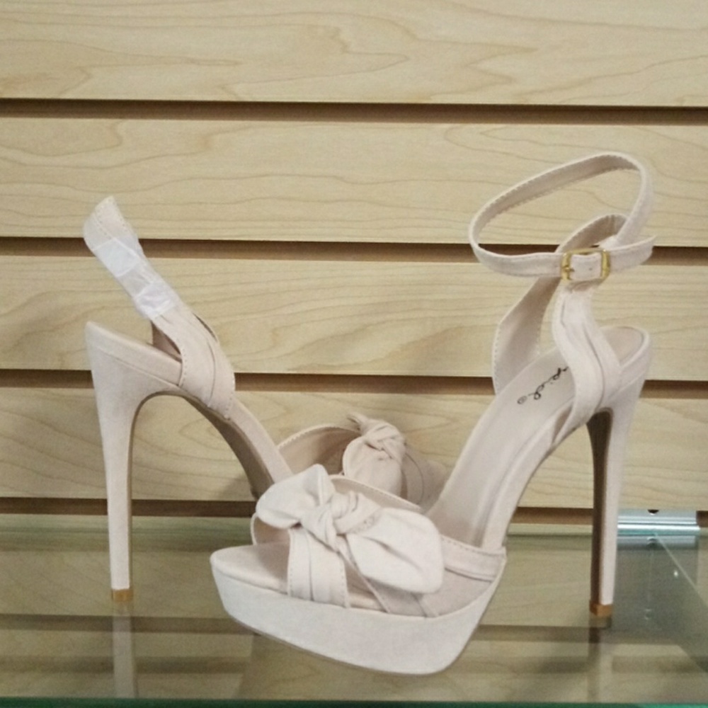 🆕 Platform Heels